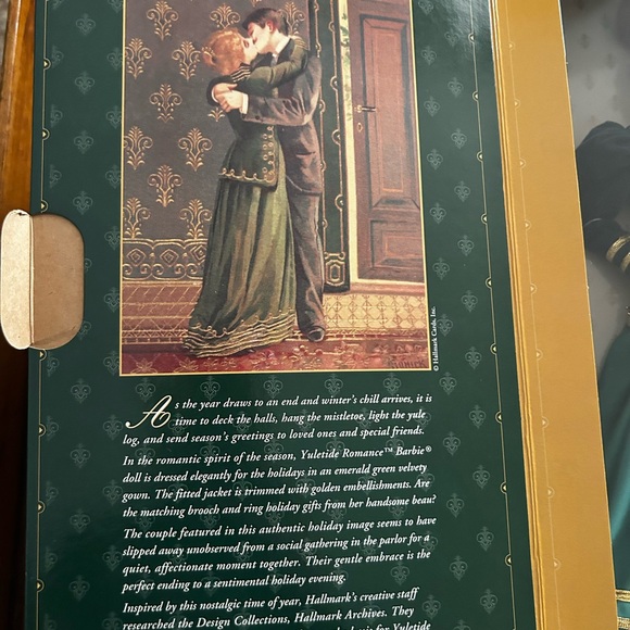 Yuletide Romance 1996 Mattel
Barbie Hallmark Special Edition Doll - Picture 6 of 8